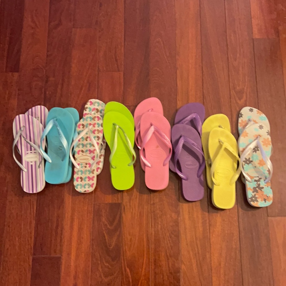SOLD!! Lot of Havaianas Size 39-40 (Size 9) Pre-Owned
